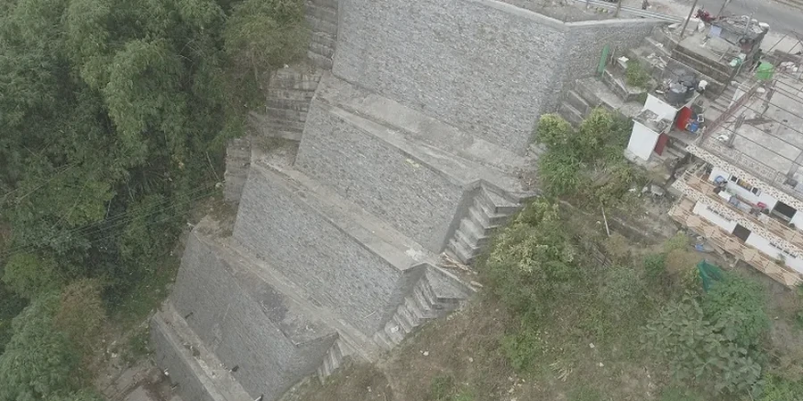 Taludes y muros en Chiguayante
